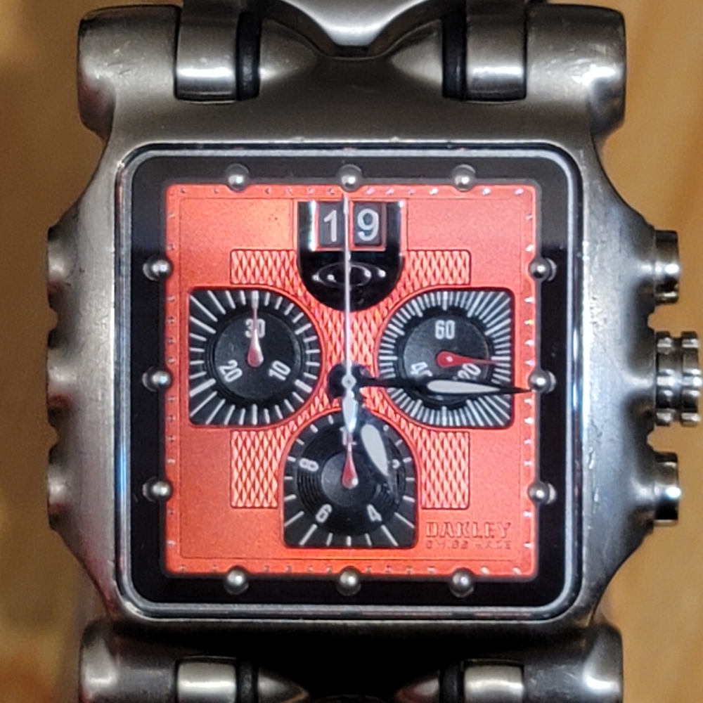 Oakley Minute Machine Time Tank.